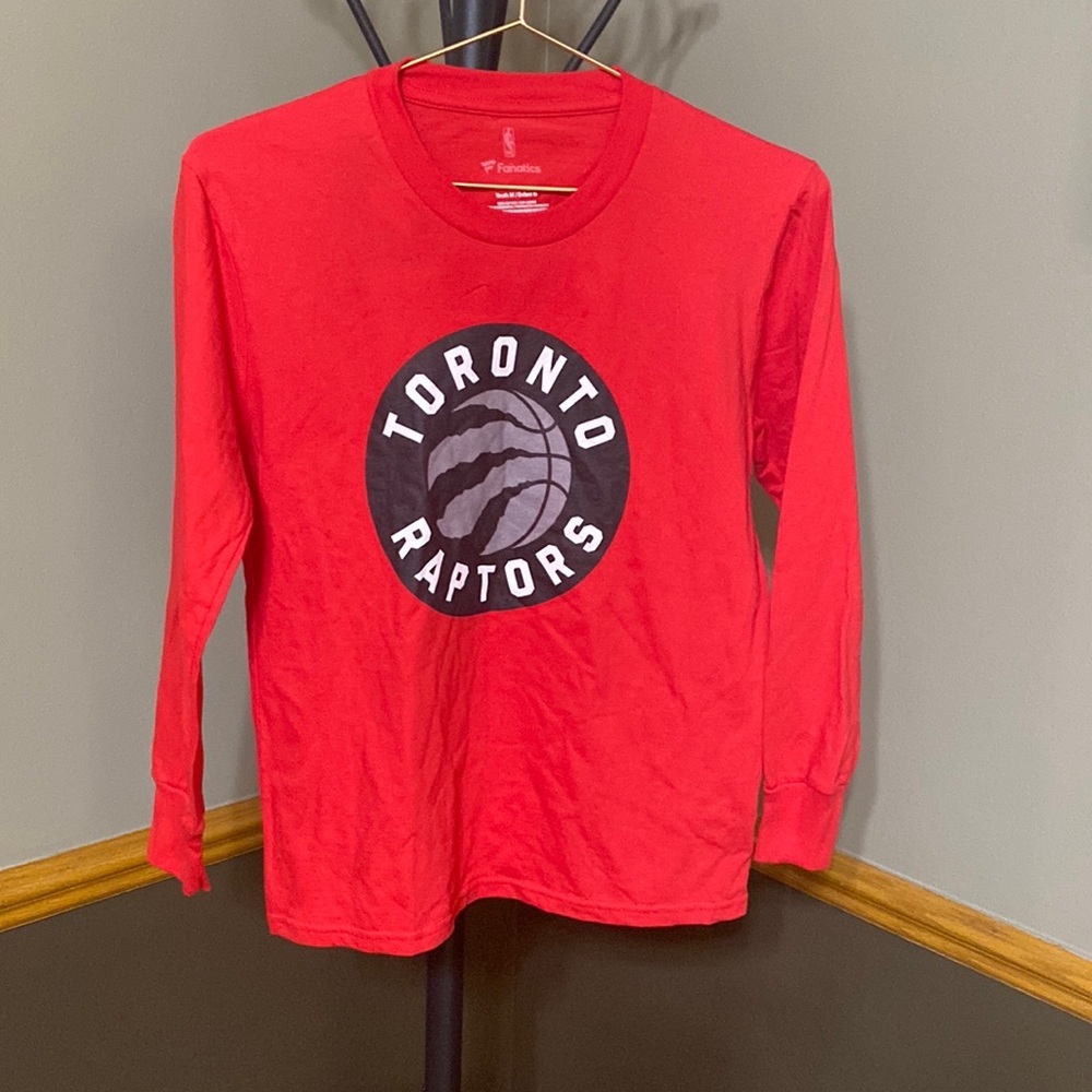 Fanatics youth NBA TORONTO raptors red long sleeve tee shirt size medium